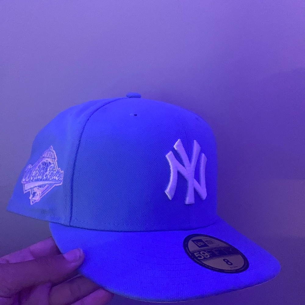 selling because it does not fit me
